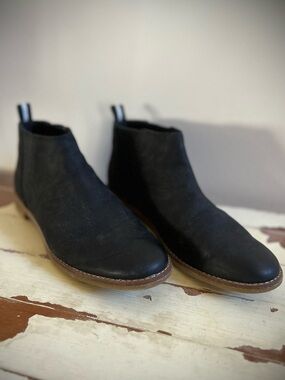 Sperry Black Leather Chelsea Boots